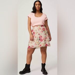 Torrid Mini A-Line Mesh Floral Skirt • Roses • Size 3 (22/24) • NWT